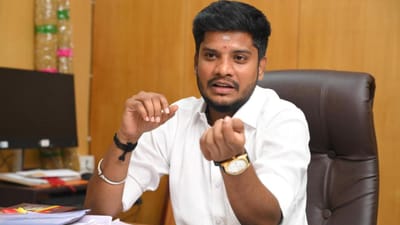 செப்.1 முதல் கோயில்களில் செல்போன்களுக்கு தடை.. அமைச்சர் அதிரடி!