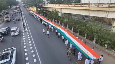 கோவையில் 160 அடி தேசியக் கொடியுடன் பாஜக பேரணி