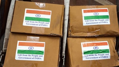 நேபாள மக்களுக்கு இந்தியா அனுப்பிய நிவாரணபெட்டியில் இருந்த வாசகம்!