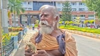 முதலமைச்சர் நிதிக்கு யாசகம் பெற்ற பணத்தை வழங்க வந்த முதியவர்!...