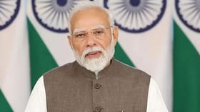 மதுரை சாலையோர வியாபாரியை பாராட்டி பிரதமர் மோடி கடிதம்  – அப்படி என்ன செய்தார்?...