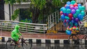 Tamil Nadu Weather Alert: தமிழ்நாட்டில் அடுத்த 2 நாட்களுக்கு பலத்த காற்றுடன் மழை  – வானிலை மையம் எச்சரிக்கை...