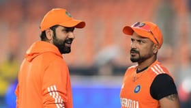 Team India: பயிற்சியாளர் குழுவில் விடைபெற்ற டி திலீப்.. உணர்ச்சி வசப்பட்ட ரோஹித் சர்மா!...