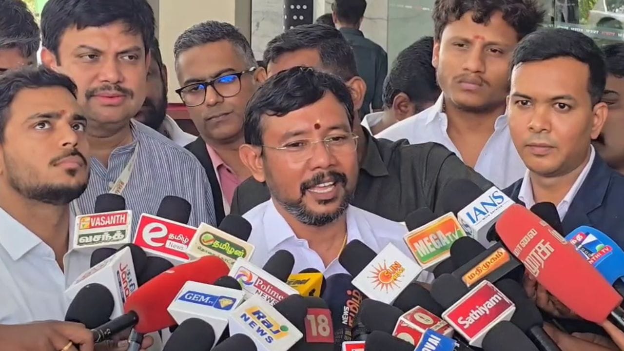 ஜனநாயக நாட்டில் கட்சி தொடங்க அனைவருக்கும் உரிமை உண்டு.. தனுஷ் குறித்த கேள்விக்கு அமைச்சர் சம்பத்குமார் பதில்! ஜனநாயக நாட்டில் கட்சி தொடங்க அனைவருக்கும் உரிமை உண்டு.. தனுஷ் குறித்த கேள்விக்கு அமைச்சர் சம்பத்குமார் பதில்!