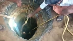 “பாதாள சாக்கடைப் பணி!”.. சென்னையில் மண் சரிந்து கழிவுநீர் தொட்டியில் ஒப்பந்த தொழிலாளி பரிதாப பலி! “பாதாள சாக்கடைப் பணி!”.. சென்னையில் மண் சரிந்து கழிவுநீர் தொட்டியில் ஒப்பந்த தொழிலாளி பரிதாப பலி!
