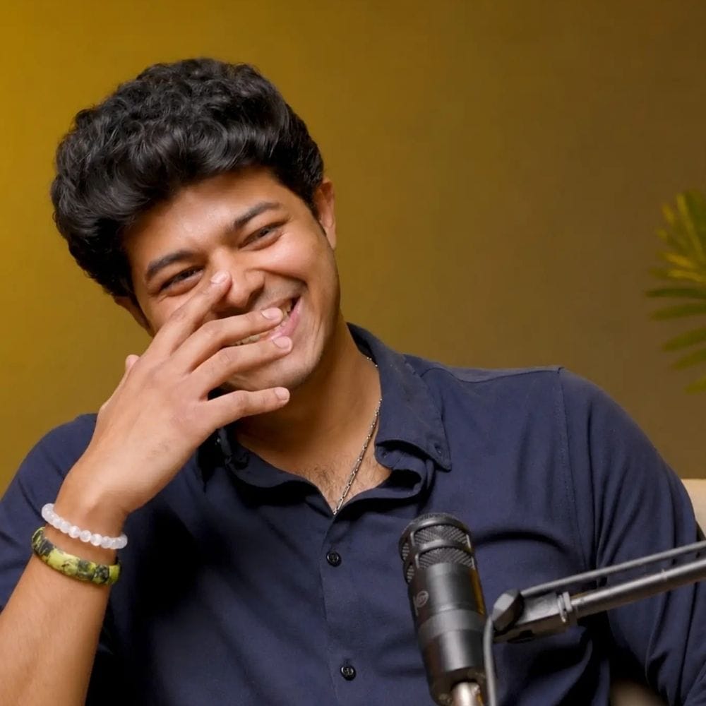 இவரின் இயக்கத்தில் முதல் திரைப்படமாக உருவாகியுள்ளதுதான் சிக்மா. இதை லைகா புரொடக்ஷன்ஸ் நிறுவனம் தயாரிக்க, தமன் எஸ் இசையமைத்துள்ளார். இதுவரை இப்படத்திலிருந்து 2 பாடல்கள் வெளியாகியுள்ளது.