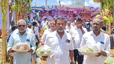 நாகை மூகாம்பிகை கோயில் குடமுழுக்கு - பரிசு வழங்கிய இஸ்லாமியர்கள்!