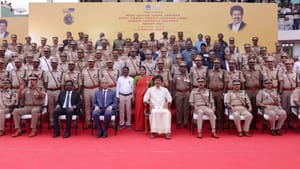 2026-27 பட்ஜெட்: முதல்வர் விஜய்யின் நேரடி கட்டுப்பாட்டில் உள்ள காவல்துறை எதிர்பார்ப்புகள் என்னென்ன? 2026-27 பட்ஜெட்: முதல்வர் விஜய்யின் நேரடி கட்டுப்பாட்டில் உள்ள காவல்துறை எதிர்பார்ப்புகள் என்னென்ன?