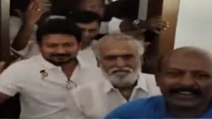 முதல்வர் குறித்து சர்ச்சை கருத்து: உதயநிதி ஸ்டாலின் அதிரடி கைது.. பெரும் பரபரப்பு! முதல்வர் குறித்து சர்ச்சை கருத்து: உதயநிதி ஸ்டாலின் அதிரடி கைது.. பெரும் பரபரப்பு!