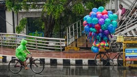 சென்னையில் கொட்டப்போகும் மழை.. பிற மாவட்டங்களில் எப்படி? எத்தனை நாட்களுக்கு மழை நீடிக்கும்?...