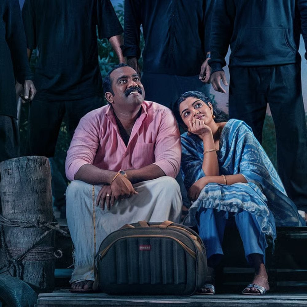 மலையால சினிமாவில் சயின்ஸ் ஃபிக்சன் காமெடி பாணியில் தற்போது உருவாகி உள்ள படம் தூமகேது. இந்தப் படத்தினை இயக்குநர் சுதி மேடிசன் எழுதி இயக்கி உள்ள நிலையில் நடிகர்கள் சஜின் கோபு, நிகிலா விமல், ஷைன் டாம் சாக்கோ, சித்தார்த் பரதன் மற்றும் கணபதி ஆகியோர் முக்கிய வேடத்தில் நடித்து உள்ளனர். இந்தப் படம் தற்போது 25-ம் தேதி செப்டம்பர் மாதம் 2026-ம் ஆண்டு திரையரங்குகளில் வெளியாக உள்ளது குறிப்பிடத்தக்கது.