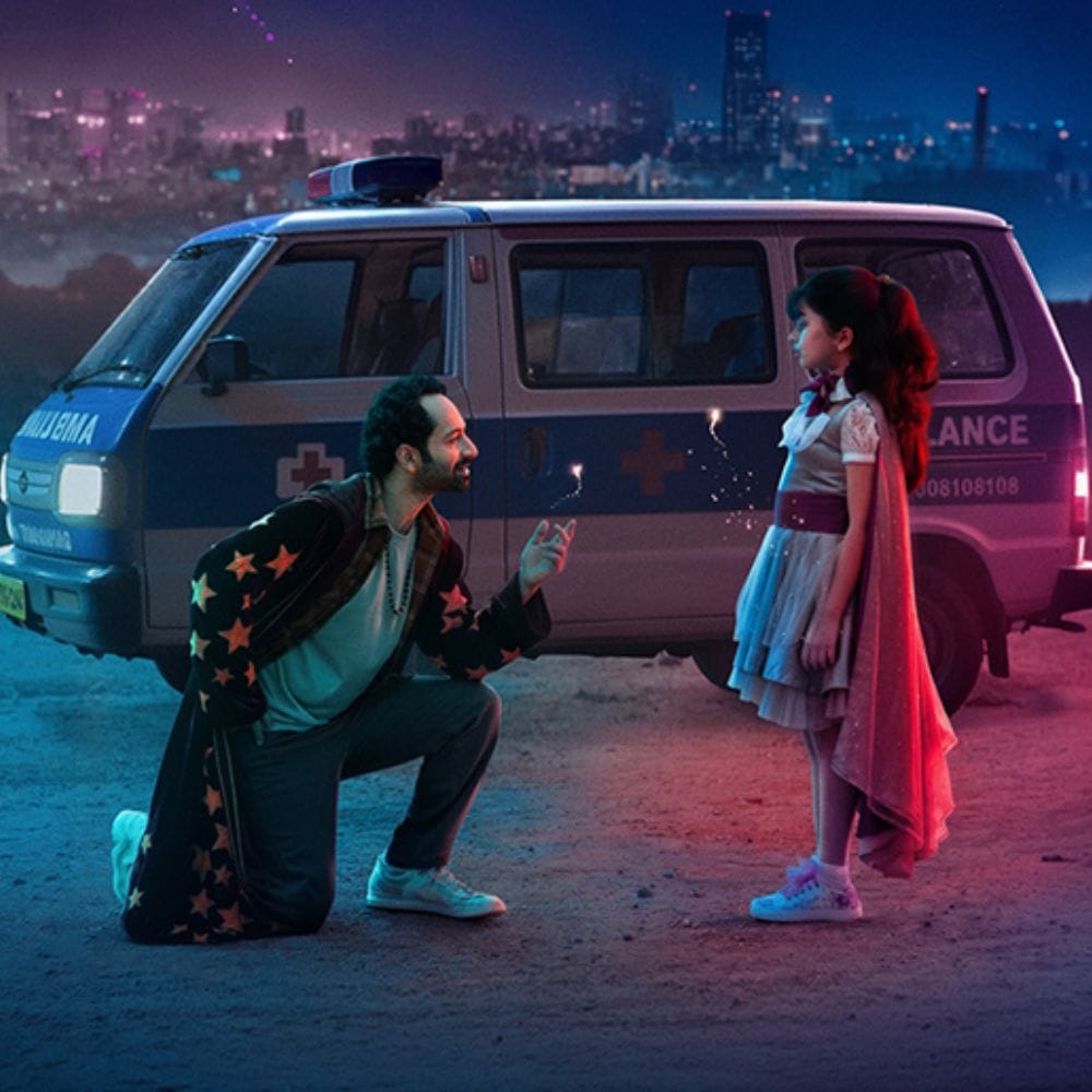 இயக்குநர் ஷஷாங்க் யேலேட்டி எழுதி இயக்கி உள்ள படம் டோன்ட் ட்ரபிள் தி ட்ரபிள். தெலுங்கு சினிமாவில் உருவாகி உள்ள இந்தப் படத்தில் நடிகர் ஃபகத் பாசில் நாயகனாக நடித்து உள்ள நிலையில் இது ஃபேண்டசி காமெடி பாணியில் உருவாகி உள்ளது. இந்தப் படத்தின் ட்ரெய்லர் வெளியான போதே படத்தின் மீதான எதிர்பார்ப்பு அதிகரித்த நிலையில் படம் வருகின்ற 02-ம் தேதி அக்டோபர் மாதம் 2026-ம் ஆண்டு திரையரங்குகளில் வெளியாக உள்ளது.
