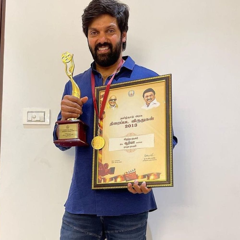 மேலும் தயாரிப்பாளராகவும் தனது புதிய படங்களை ஆர்யா தயாரிக்க தொடங்கியுள்ளார். மேலும் இவர் பா. ரஞ்சித் இயக்கத்தில் இணைந்த புதிய படம்தான் வேட்டுவம். இதில் அட்டகத்தி தினேஷ், சோபிதா போன்ற பிரபலங்களும் இணைந்து நடித்துள்ளனர்.