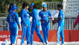 இந்திய மகளிர் கையில் தங்கம்.. வெள்ளியுடன் வெளியேறும் SL W!...