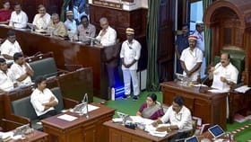 தமிழக சட்டமன்ற தொடர்.. நாளையும் கேள்வி நேரத்துக்கு நோ.. சபாநாயகர் ஜே.சி.டி. பிரபாகர் திடீர் அறிவிப்பு!...