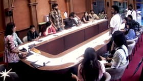 பிக்பாஸில் லீடரிடம் வாக்குவாதத்தில் ஈடுபடும் போட்டியாளர்கள்...