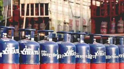 மாதத்தின் முதல் நாள்.. சென்னையில் சிலிண்டர் விலை ரூ. 10.50 உயர்வு