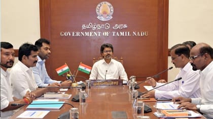 அமைச்சர்கள், கலெக்டர்களுடன் CM விஜய் அவசர ஆலோசனை!
