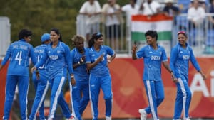 IND W vs BAN W: இந்தியாவிற்கு எதிராக இயங்காமல் போன வங்கதேசம்.. இறுதிப்போட்டிக்குள் நுழைந்த ஹர்மன் படை!