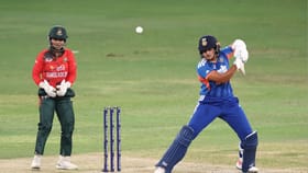பைனலுக்கு செல்வது யார்..? அரையிறுதியில் மோதும் IND W vs BAN W!...