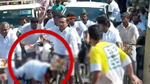சைக்கிள் ஊர்வலம்.. கீழே விழுந்த தேனி எம்.எல்.ஏ.. தாராபுரத்தில் பரபரப்பு!