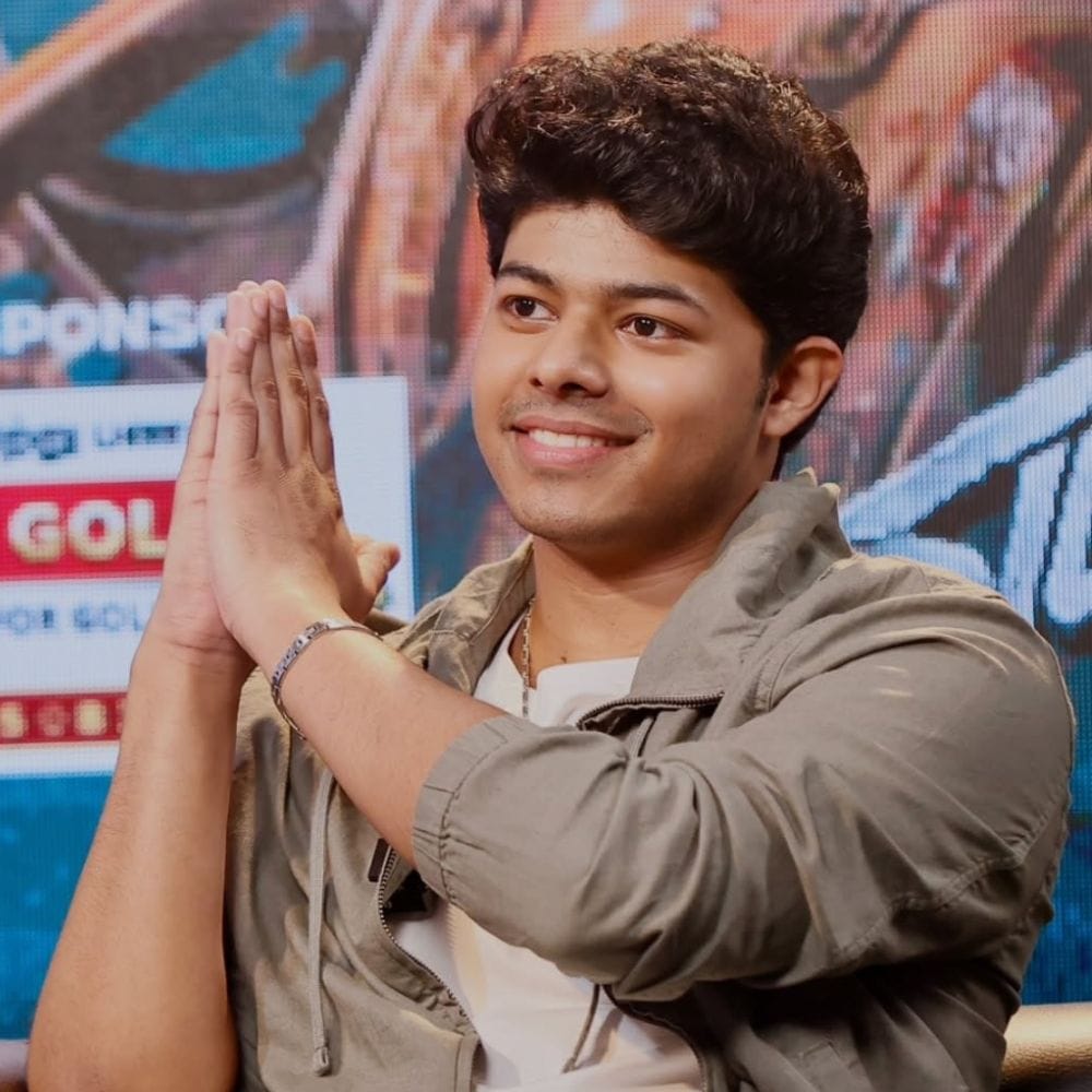 சந்தீப் கிஷன் மற்றும் ஃபரியா அப்துல்லா இருவரும் இணைந்து நடித்திருக்கும் சிக்மா படத்தை, தயாரிப்பாளர் சுபாஸ்கரன் தயாரித்துள்ளார். இப்படமானது சிறப்பான கதைக்களத்தில் உருவாகப்பட்டுள்ள நிலையில், வரும் 2026ம் ஆண்டு அக்டோபர் 2ம்  தேதியில் வெளியாகிறது.