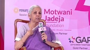“இலவச திட்டங்களால் தாறுமாறாக அதிகரிக்கும் கடன் சுமை!”.. நிர்மலா சீதாராமன் கவலை!! “இலவச திட்டங்களால் தாறுமாறாக அதிகரிக்கும் கடன் சுமை!”.. நிர்மலா சீதாராமன் கவலை!!
