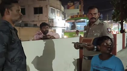 அம்மா பேசமாட்டுக்காங்க.. போலீசில் 8 வயது மகன் சுவாரஸ்ய புகார்!