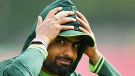 கேப்டனுக்கே தெரியாதா? பாக் கிரிக்கெட்டில் அடிக்கும் புயல்.. இப்படியுமா நடக்கும்?...