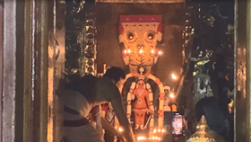 புரட்டாசி சனிக்கிழமை.. பெருமாள் கோயிலில் சிறப்பு வழிபாடு...