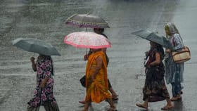 Tamil Nadu Rains: தமிழகத்தில் இன்று 9 மாவட்டங்களில் வெளுத்து வாங்கும் கனமழை – வானிலை மையம் எச்சரிக்கை...