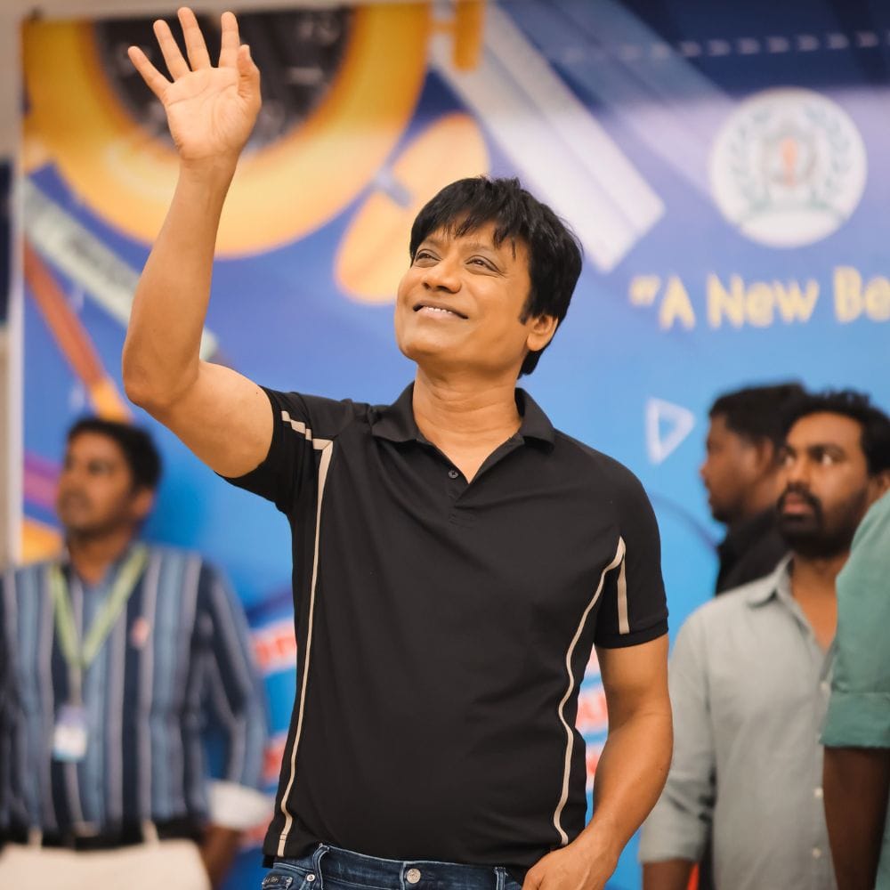 தற்போது கிட்டத்தட்ட 15 ஆண்டுகளுக்கு பிறகு தற்போது இயக்குநராக படத்தை இயக்கி அதில் நடிகராகவும் நடிக்கிறார். அந்த திரைப்படம்தான் கில்லர். இதில் பிரீத்தி அஸ்ரானி நாயகியாக நடித்துவருகிறார் என்பது குறிப்பிடத்தக்கது. இதன் ஷூட்டிங் முடிந்த நிலையில், இறுதிக்கட்டத்தில் இருக்கிறது.
