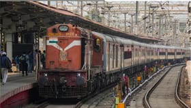 காந்தி ஜெயந்தி, ஆயுதபூஜை விடுமுறை: 2 சிறப்பு ரயில்கள் அறிவிப்பு...