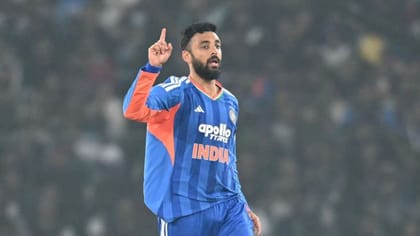வந்தவுடன் காயம்! AFG தொடரில் விலகும் வருண் சக்கரவர்த்தி!