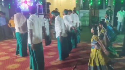 கோவை வடவள்ளியில் பரவசமூட்டிய வள்ளி கும்மியாட்டம்