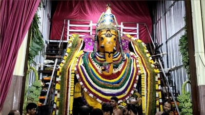 கோவை முந்தி விநாயகருக்கு பிரம்மாண்ட ராஜ அலங்காரம்!