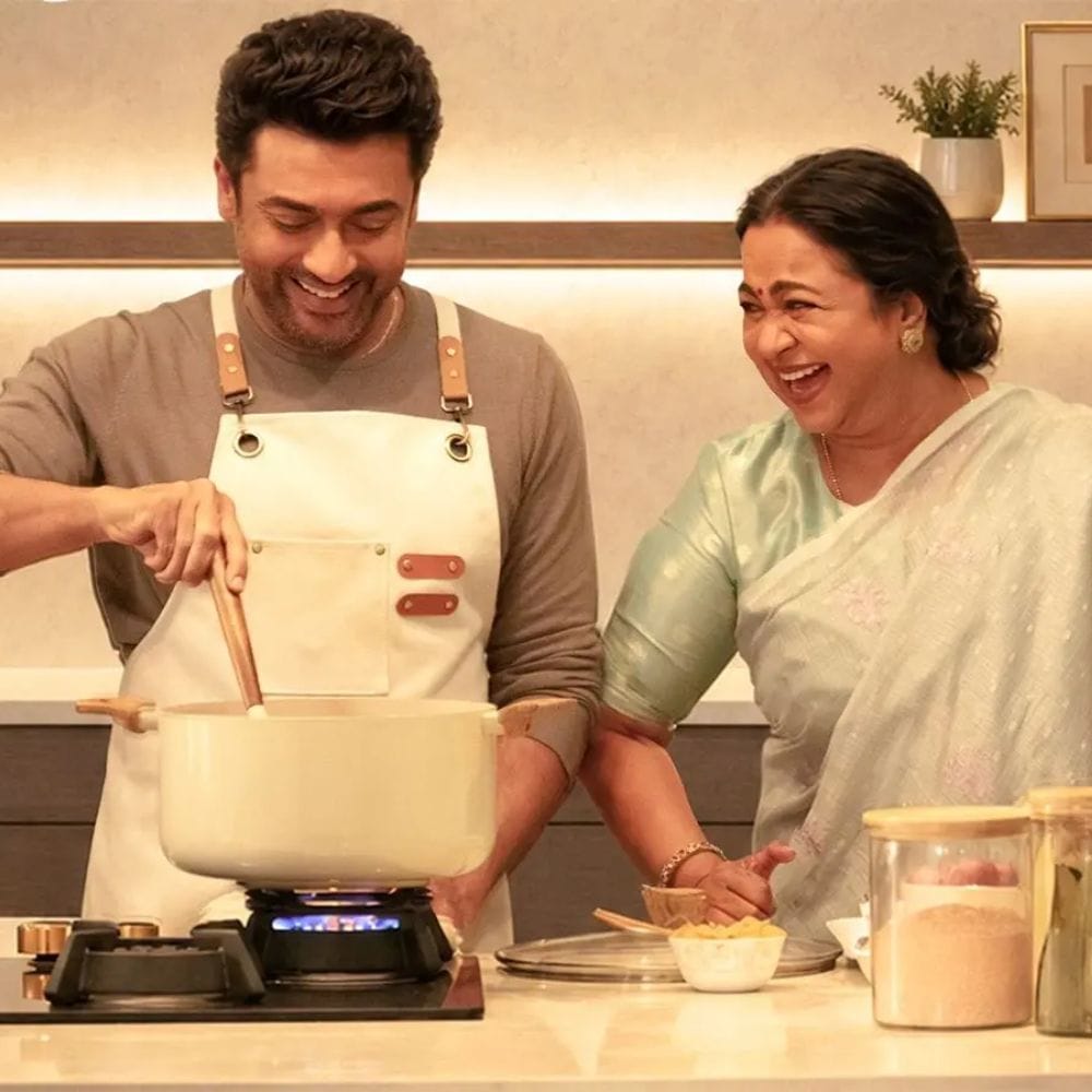 இந்தப் படம் கடந்த 14-ம் தேதி ஆகஸ்ட் மாதம் 2026-ம் ஆண்டு திரையரங்குகளில் வெளியாகி சுமார் 15 நாட்களிலேயே ரூபாய் 240 கோடிகள் வரை வசூலித்தது. இதுகுறித்து படக்குழு அதிகாரப்பூர்வ அப்டேட்டை வெளியிட்டு இருந்தது. மேலும் தற்போதும் படம் திரையரங்குகளில் ரசிகர்களிடையே வரவேற்பைப் பெற்று வருகின்றது.