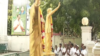 அதிமுக எப்படியாது வெற்றி பெறணும் அம்மா... கட்சி தொண்டர்கள் தவம்!