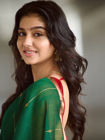 பேக் டு பேக்.. தெலுங்கு சினிமாவில் அனஸ்வரா ராஜனின் படங்கள்!