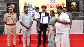 உயிரிழந்த காவலர்களின் குடும்பங்களுக்கு காப்பீட்டு தொகை வழங்கிய CM...