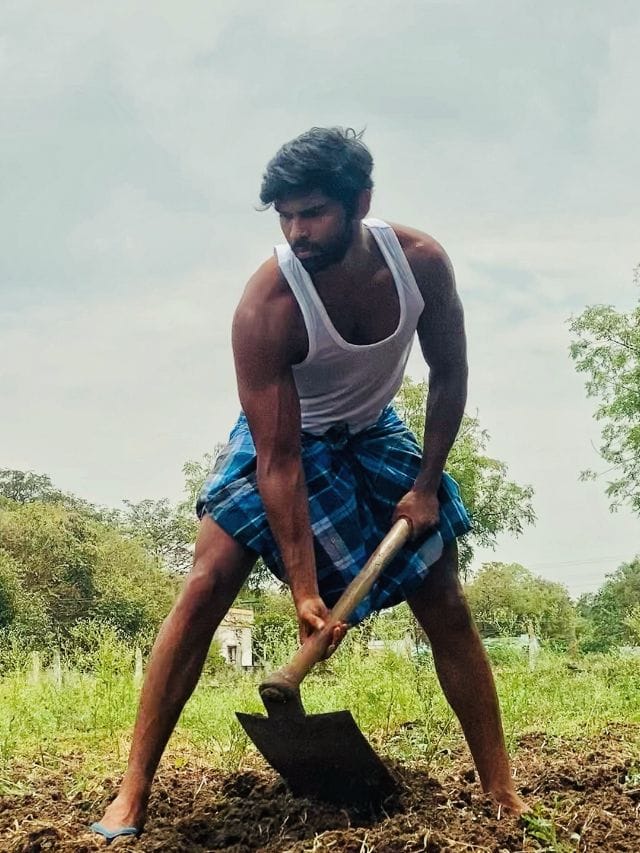 பைசன் பட ஒரு வருட நிறைவு.. ஷூட்டிங் கிளிக்ஸ் பகிர்ந்த துருவ் விக்ரம்!