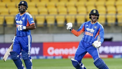 190+ ரன் சேசிங்கில் உலக சாதனை படைத்த இந்திய அணி!