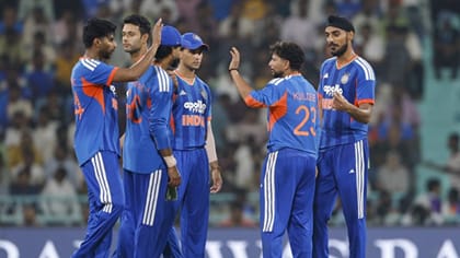 ஹோப், ரூதர்போர்ட் அரைசதம்.. IND அணிக்கு 172 ரன்கள் இலக்கு!