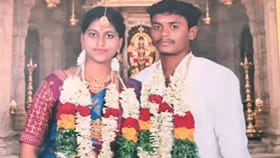 எதிர்ப்பை மீறி காதல் திருமணம்.. வீட்டின் கதவை உடைத்து கழுத்தில் கத்தி வைத்து பெண்ணை கடத்தி சென்ற பெற்றோர்.. பகீர் சம்பவம்!!...