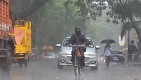 தமிழகத்தில் இன்று மூன்று மாவட்டங்களில் கொட்டப்போகும் கனமழை.. 10 மாவட்டங்களில் மிதமான மழைக்கு வாய்ப்பு!...