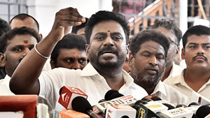 மேயர் பிரியாவை யாரும் புறக்கணிக்கவில்லை.. இணைந்துதான் பணியாற்றுகிறோம்” – அமைச்சர் ராஜ்மோகன் மேயர் பிரியாவை யாரும் புறக்கணிக்கவில்லை.. இணைந்துதான் பணியாற்றுகிறோம்” – அமைச்சர் ராஜ்மோகன்