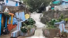 நீலகிரிக்கு இன்று அதிகனமழை ரெட் அலர்ட் - வானிலை மையம் தகவல்...