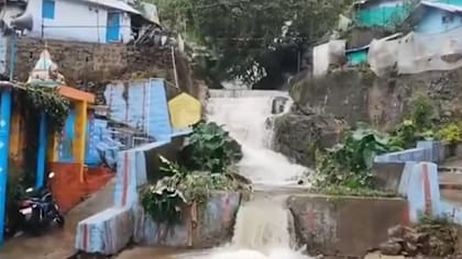 நீலகிரிக்கு இன்று அதிகனமழை ரெட் அலர்ட் - வானிலை மையம் தகவல்