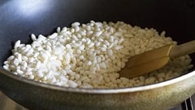 மிஞ்சிய பொரியை வைத்து நொடியில் செய்யும் சுவையான உணவுகள்