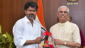 தமிழக ஆளுநர் அர்லேகரை நேரில் சந்திக்கும் முதல்வர் விஜய்.....